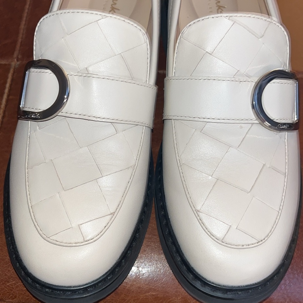 Clarks loafer 8.5 - Picture 8 of 10